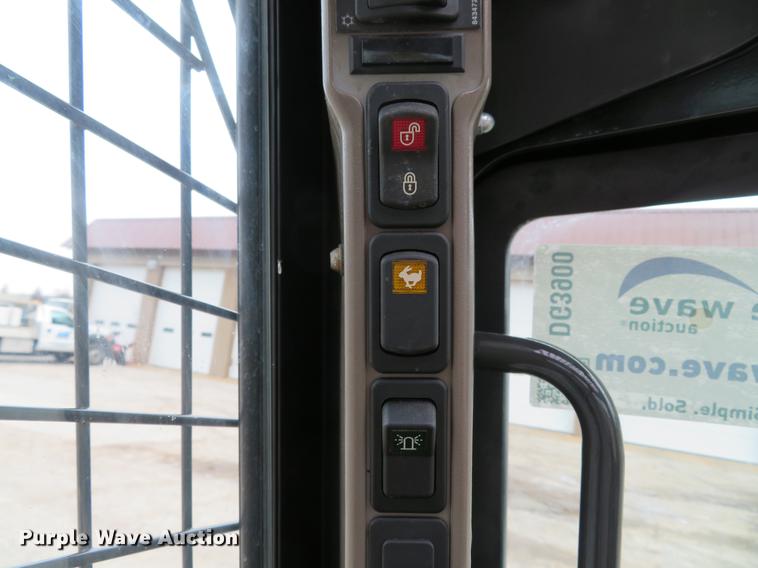 image for item DG3900 2014 Case SV250 skid steer