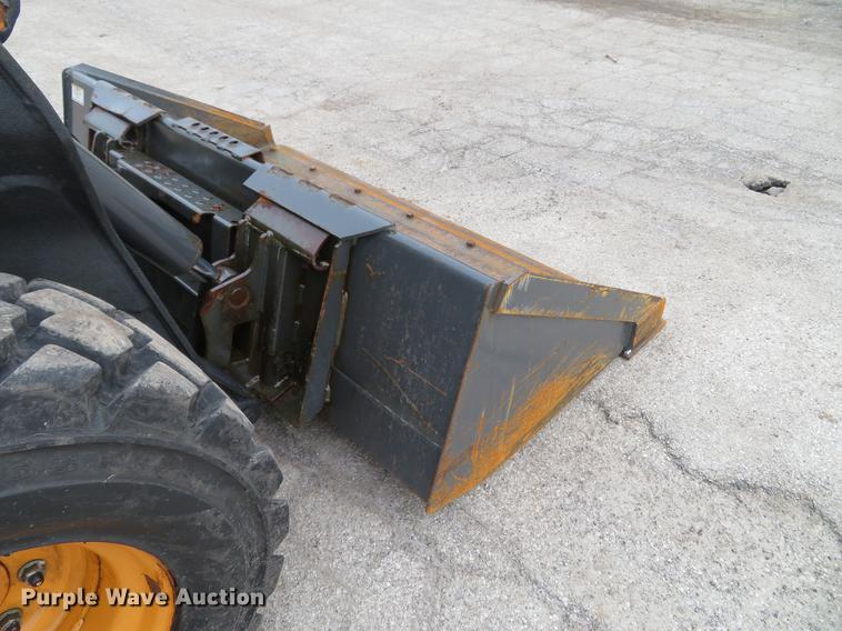 image for item DG3900 2014 Case SV250 skid steer