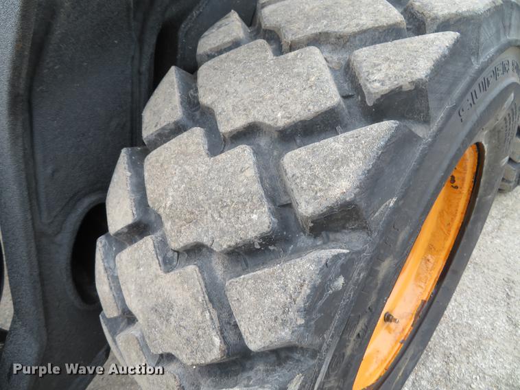 image for item DG3900 2014 Case SV250 skid steer