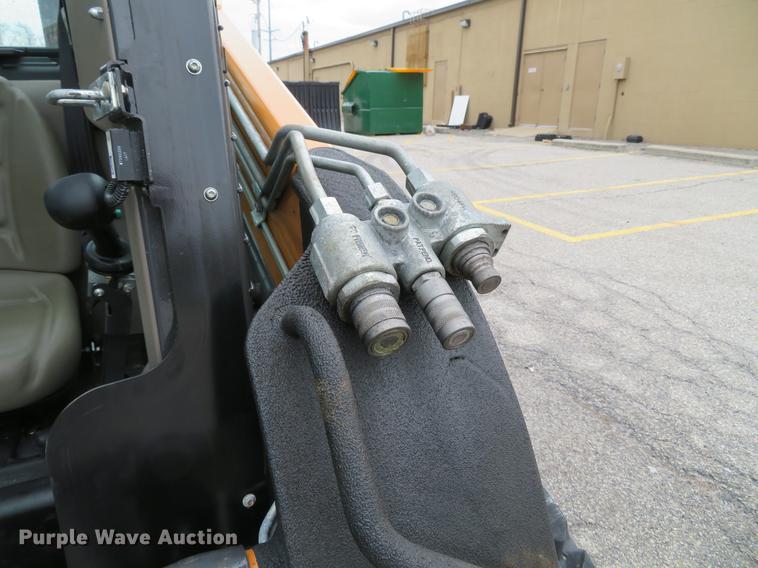 image for item DG3901 2014 Case SV250 skid steer