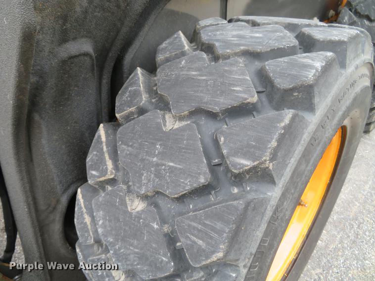 image for item DG3901 2014 Case SV250 skid steer