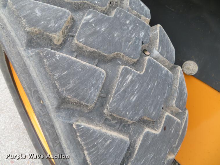 image for item DG3901 2014 Case SV250 skid steer