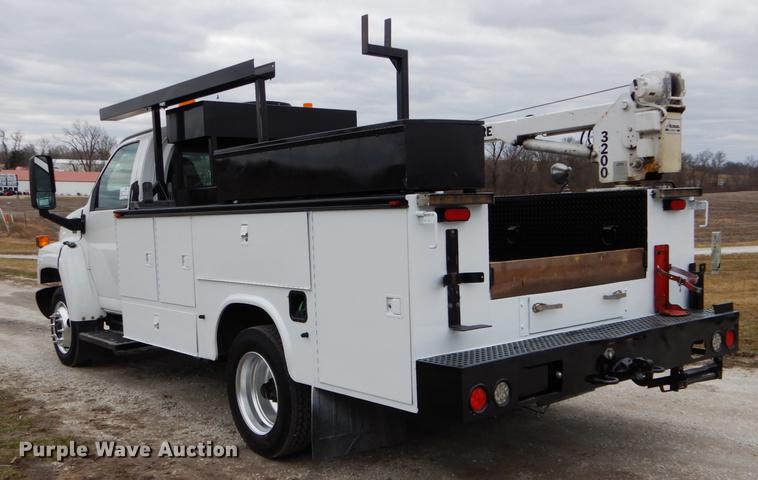 image for item DG3910 2003 GMC C5500 service truck with crane