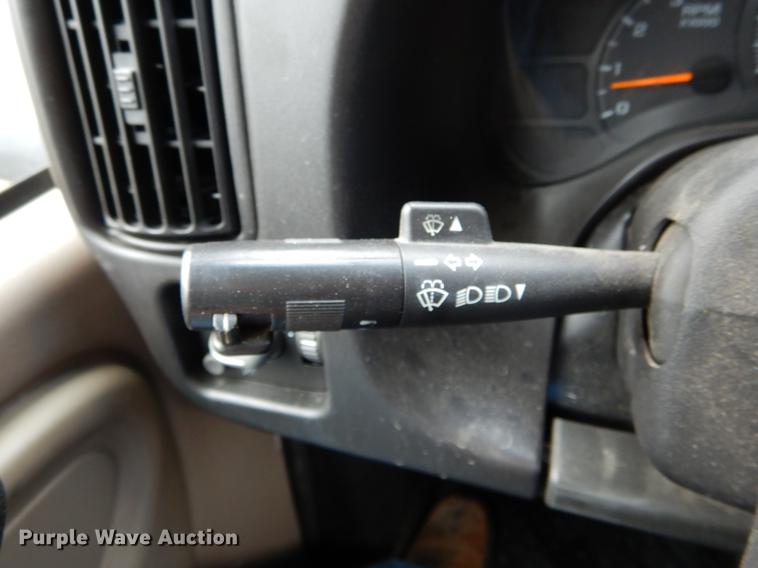 image for item DG3910 2003 GMC C5500 service truck with crane