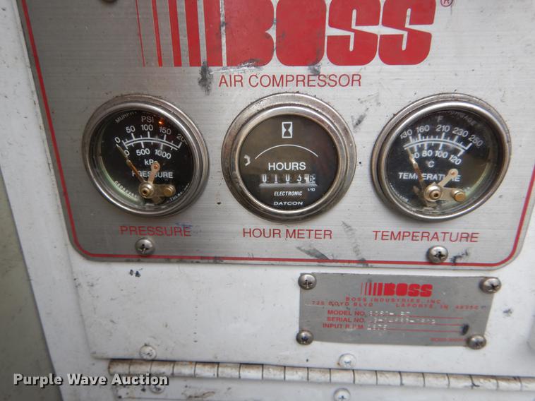 image for item DG3910 2003 GMC C5500 service truck with crane