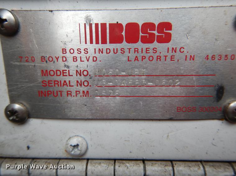 image for item DG3910 2003 GMC C5500 service truck with crane