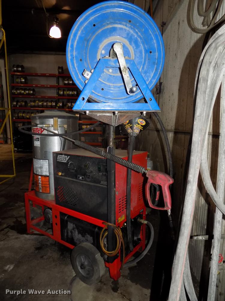 image for item DZ9648 2008 Hotsy 980SS pressure washer