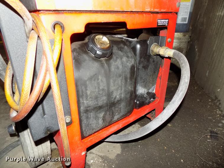 image for item DZ9648 2008 Hotsy 980SS pressure washer