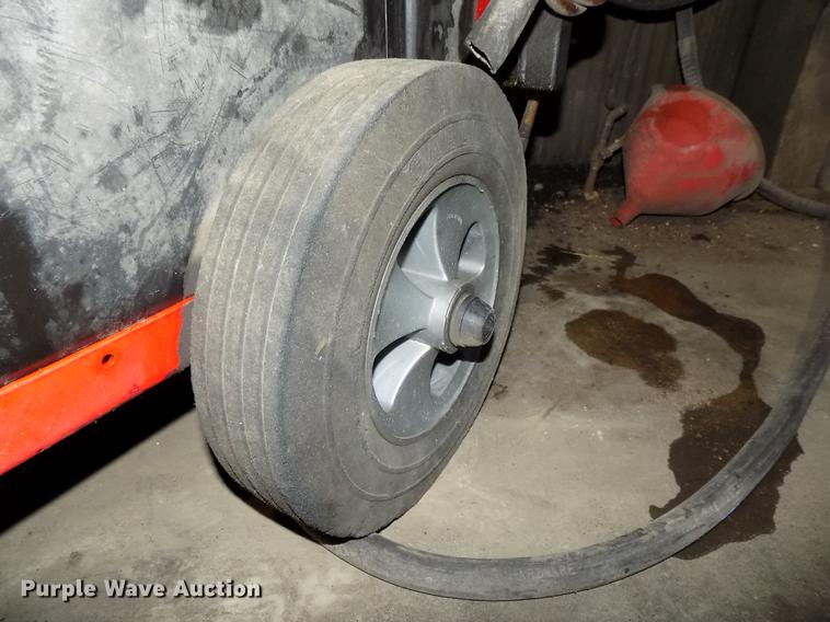 image for item DZ9648 2008 Hotsy 980SS pressure washer