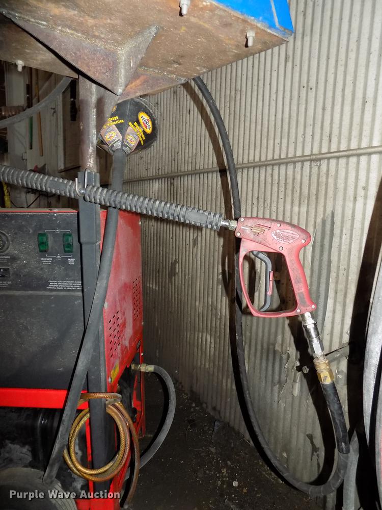 image for item DZ9648 2008 Hotsy 980SS pressure washer