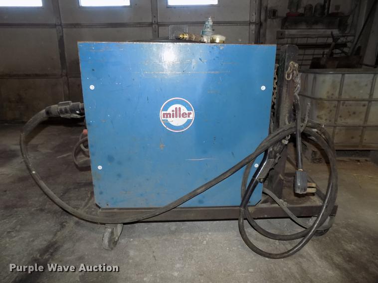 image for item DZ9651 Miller Millermatic 35 wire feed welder
