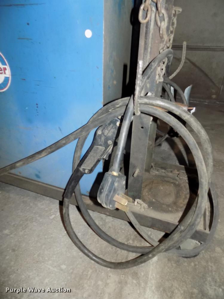image for item DZ9651 Miller Millermatic 35 wire feed welder