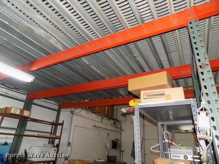 image for item DZ9659 Pallet racking