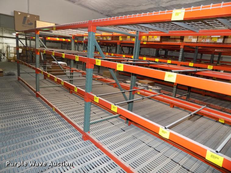 image for item DZ9661 Pallet racking