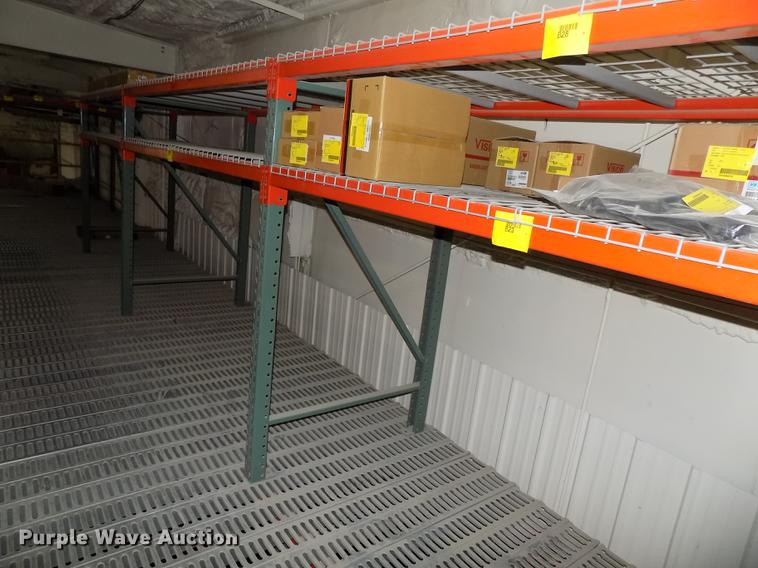 image for item DZ9661 Pallet racking