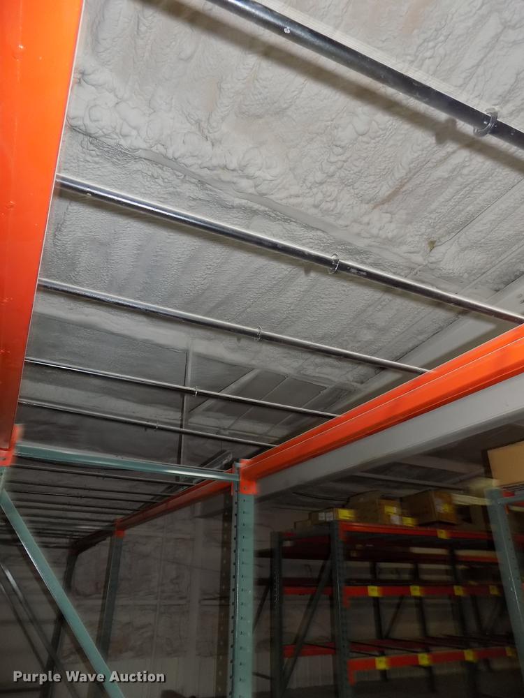 image for item DZ9661 Pallet racking