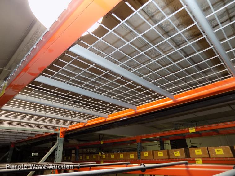 image for item DZ9661 Pallet racking