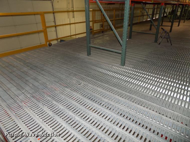 image for item DZ9662 Flooring and guard rail