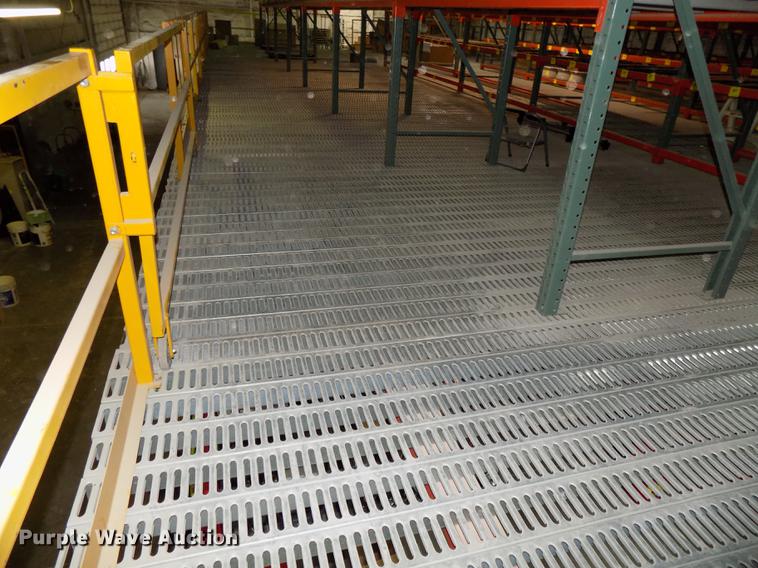 image for item DZ9662 Flooring and guard rail