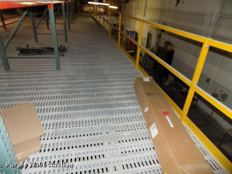 image for item DZ9662 Flooring and guard rail