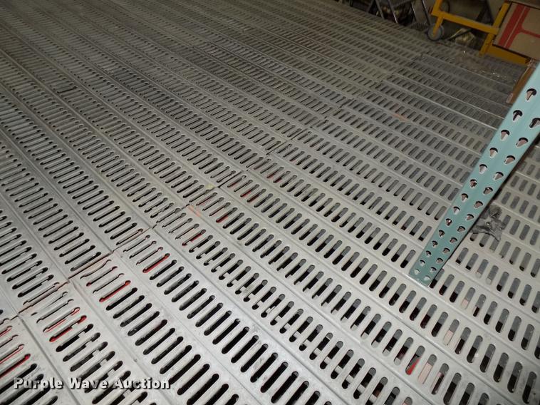 image for item DZ9662 Flooring and guard rail