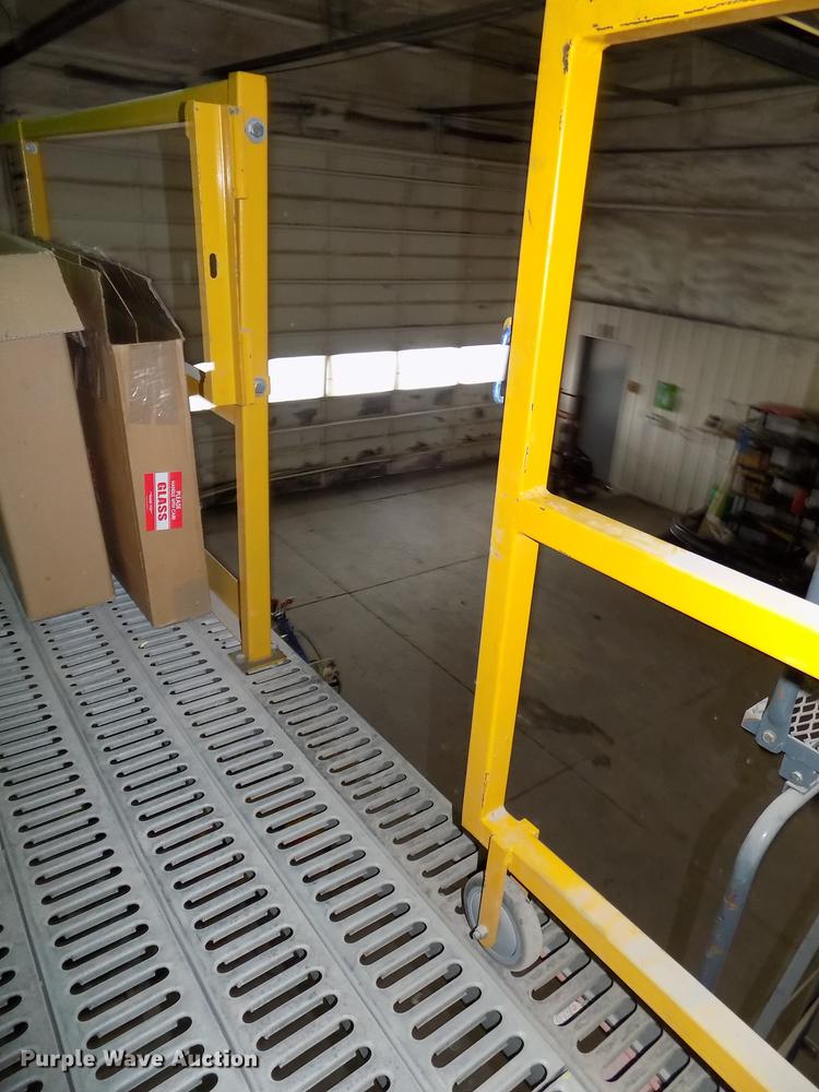 image for item DZ9662 Flooring and guard rail