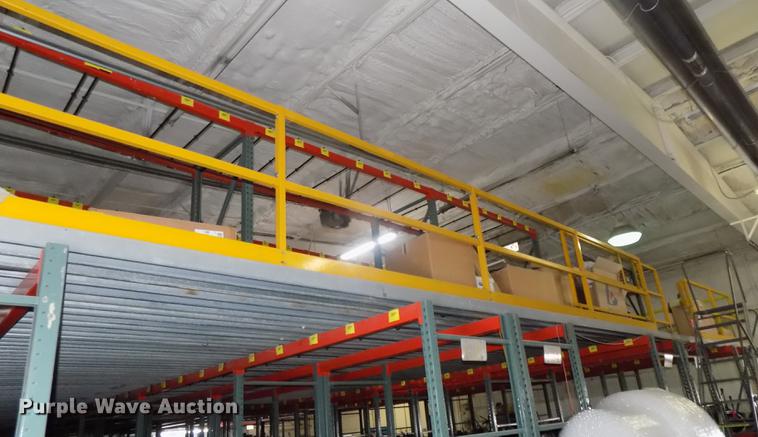 image for item DZ9662 Flooring and guard rail