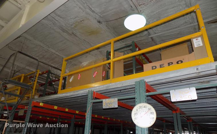 image for item DZ9662 Flooring and guard rail