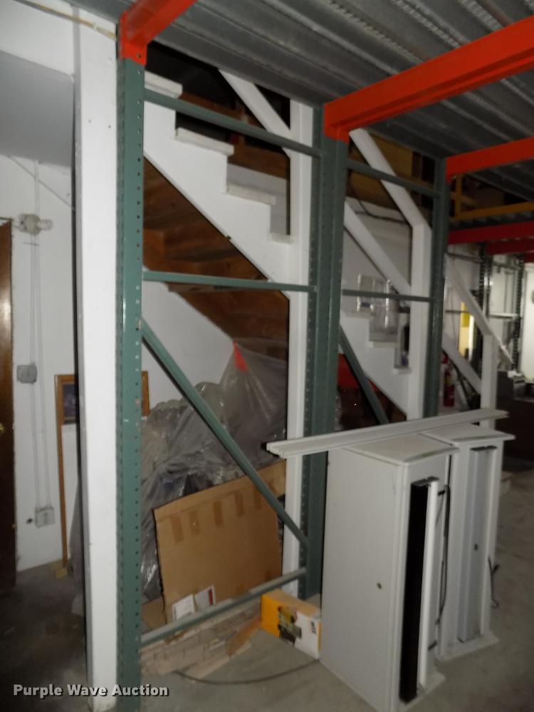 image for item DZ9664 Pallet racking