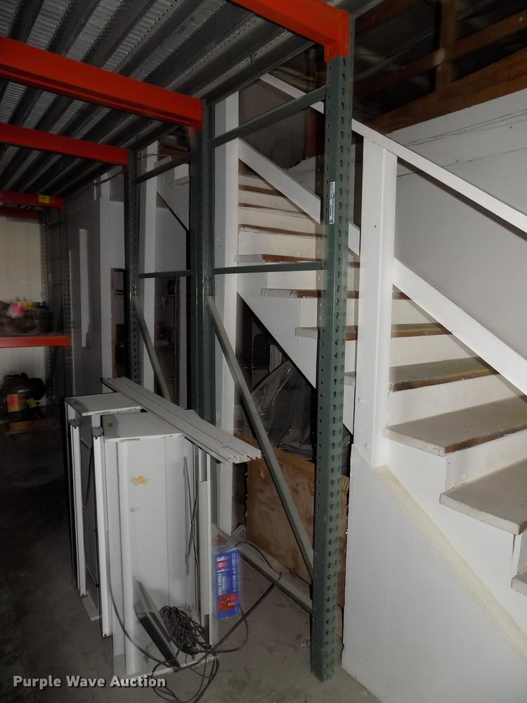 image for item DZ9664 Pallet racking