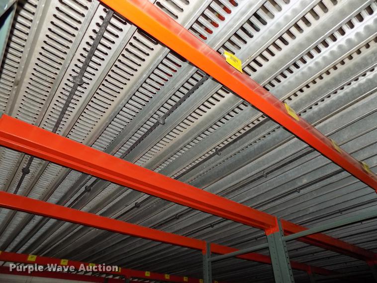 image for item DZ9664 Pallet racking