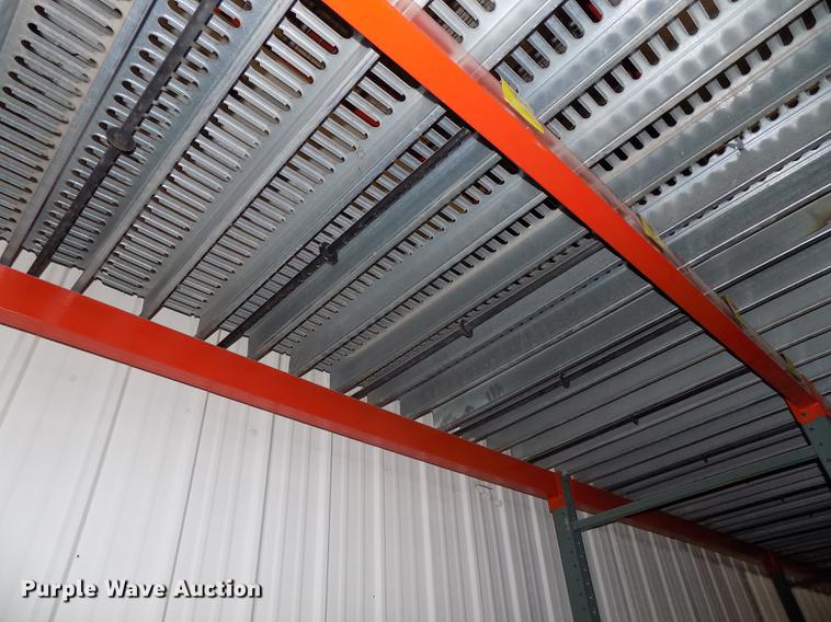 image for item DZ9664 Pallet racking