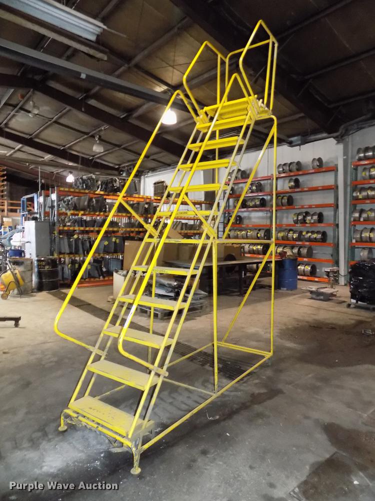 image for item DZ9666 Warehouse ladders
