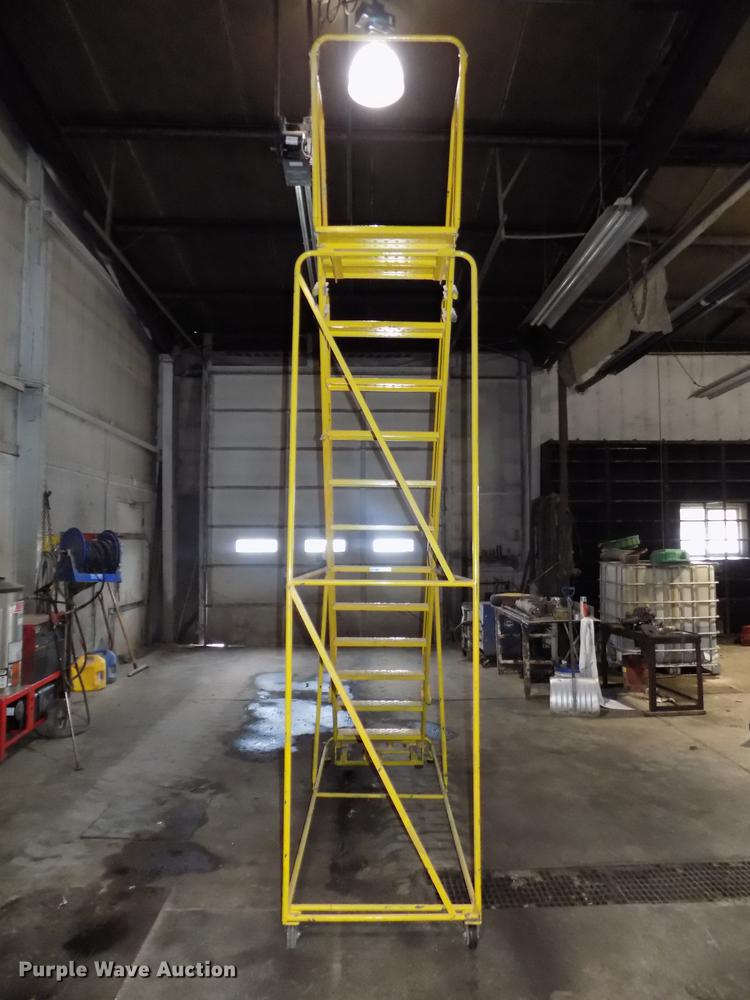 image for item DZ9666 Warehouse ladders