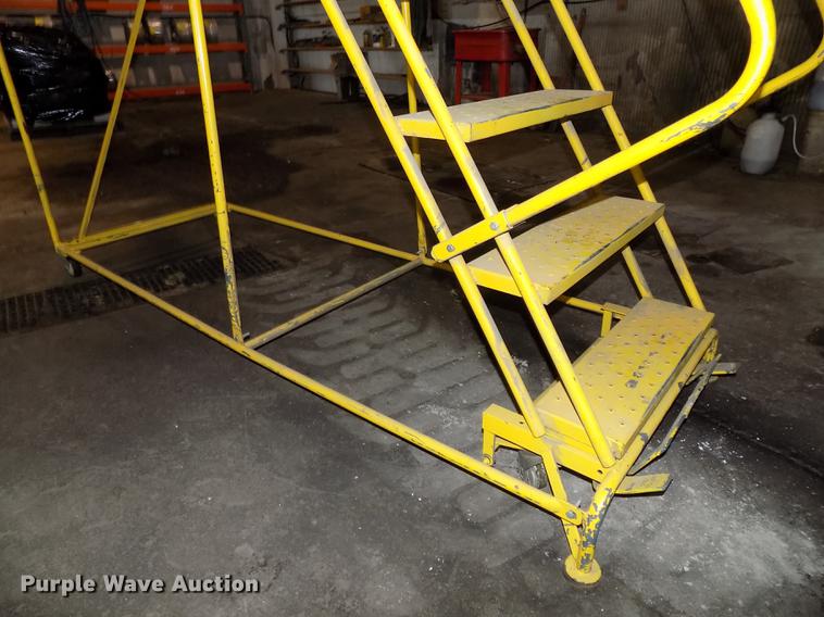 image for item DZ9666 Warehouse ladders