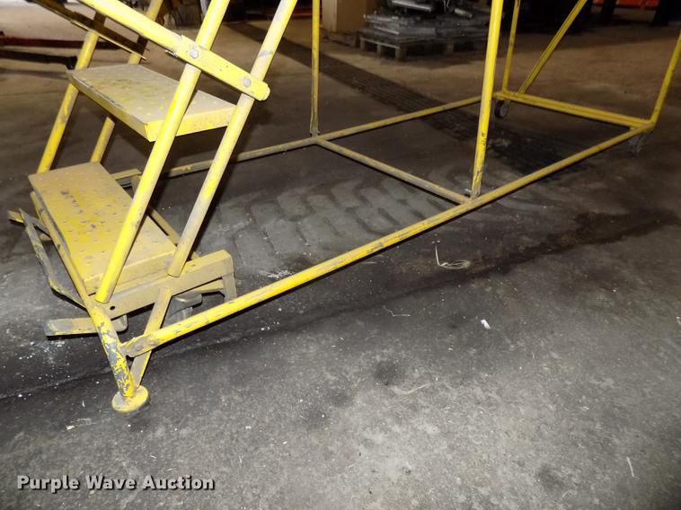 image for item DZ9666 Warehouse ladders