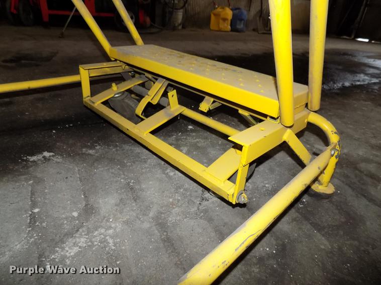 image for item DZ9666 Warehouse ladders