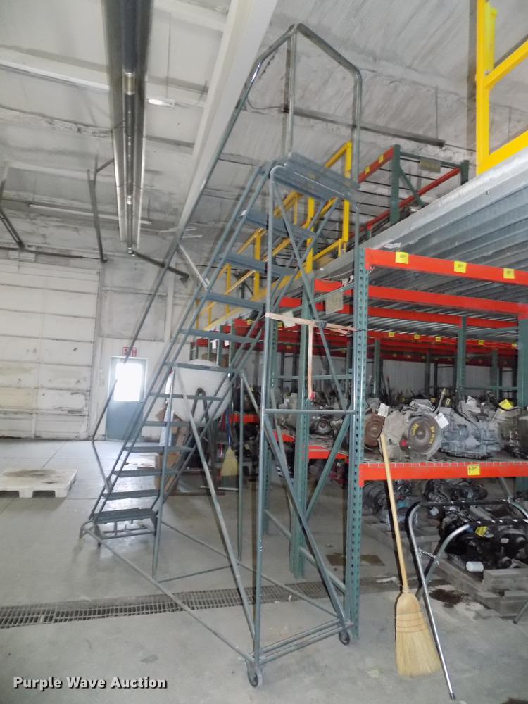 image for item DZ9666 Warehouse ladders