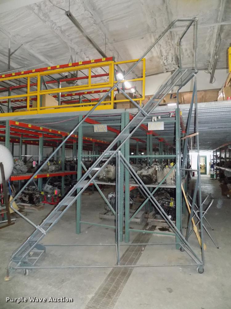 image for item DZ9666 Warehouse ladders