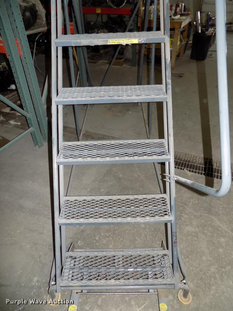 image for item DZ9666 Warehouse ladders
