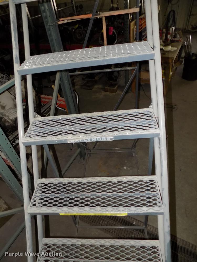 image for item DZ9666 Warehouse ladders