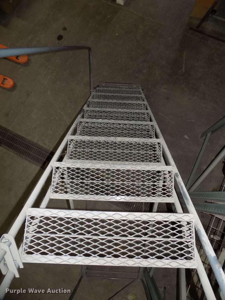 image for item DZ9666 Warehouse ladders