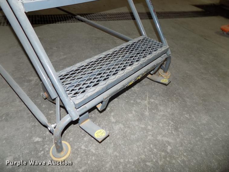 image for item DZ9666 Warehouse ladders
