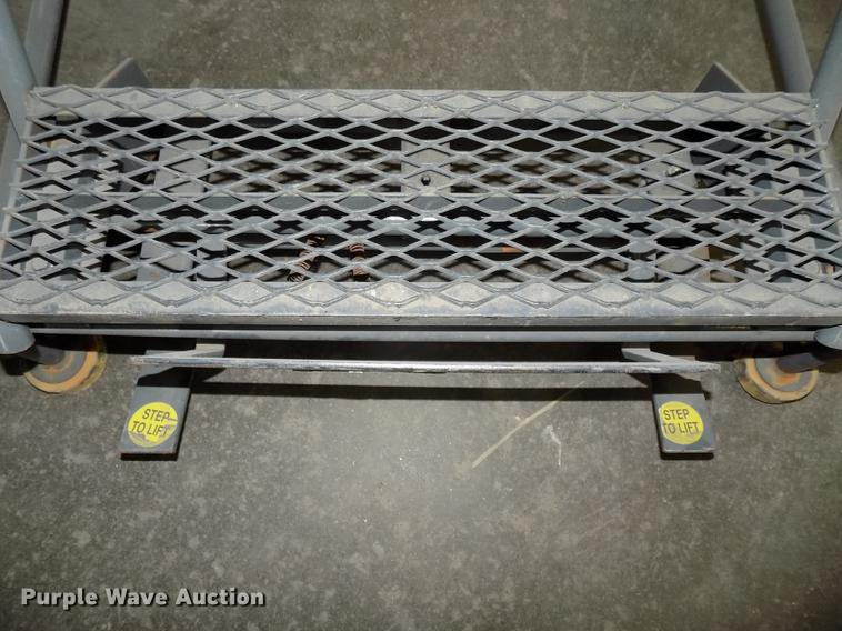 image for item DZ9666 Warehouse ladders