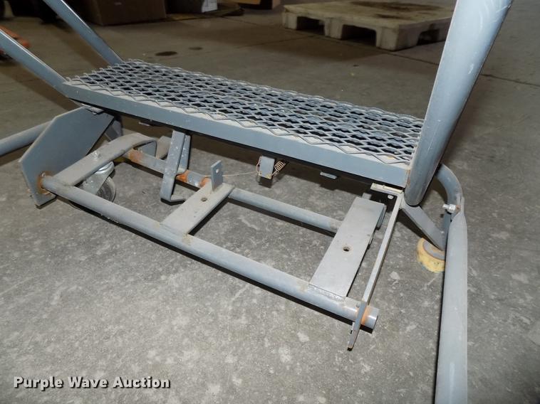 image for item DZ9666 Warehouse ladders