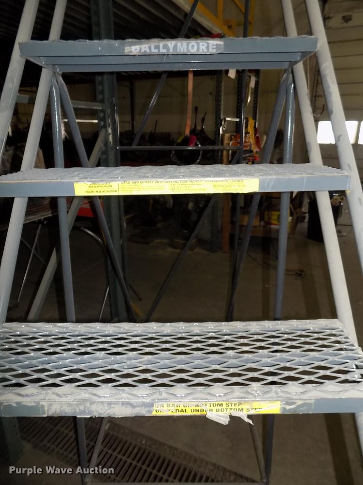 image for item DZ9666 Warehouse ladders