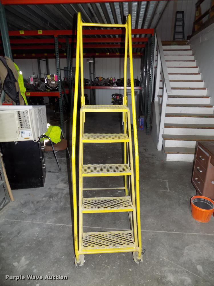 image for item DZ9666 Warehouse ladders