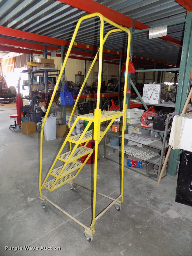 image for item DZ9666 Warehouse ladders