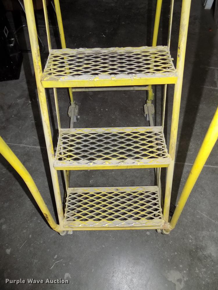 image for item DZ9666 Warehouse ladders
