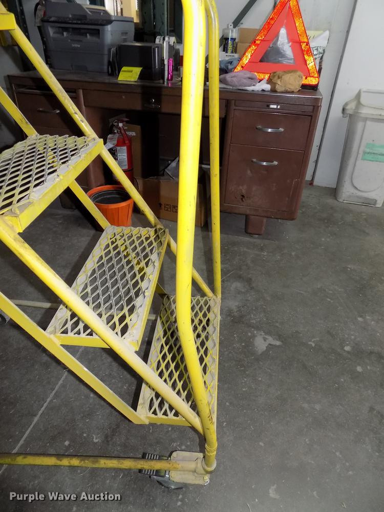 image for item DZ9666 Warehouse ladders
